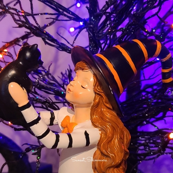 13" Halloween Witch With Mama Black Cat & Baby Kitten Figurine Statue Decor New - Picture 10 of 11